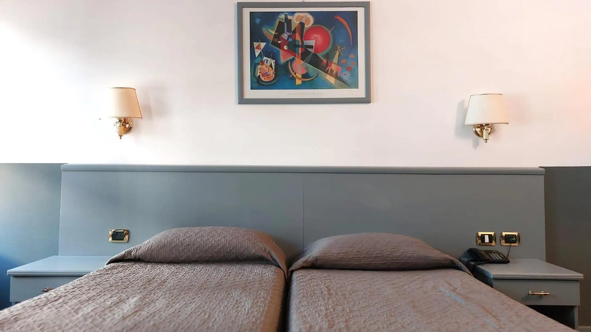 Hotel Vitruvio Milan 3*,